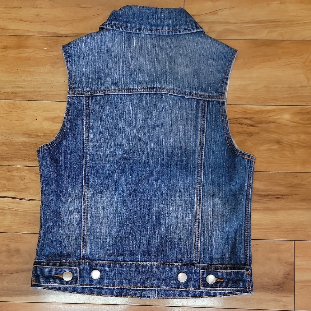 Thread & Supply Size MEDIUM Blue Womens Button Up Denim Vest With Pockets - Picture 9 of 11